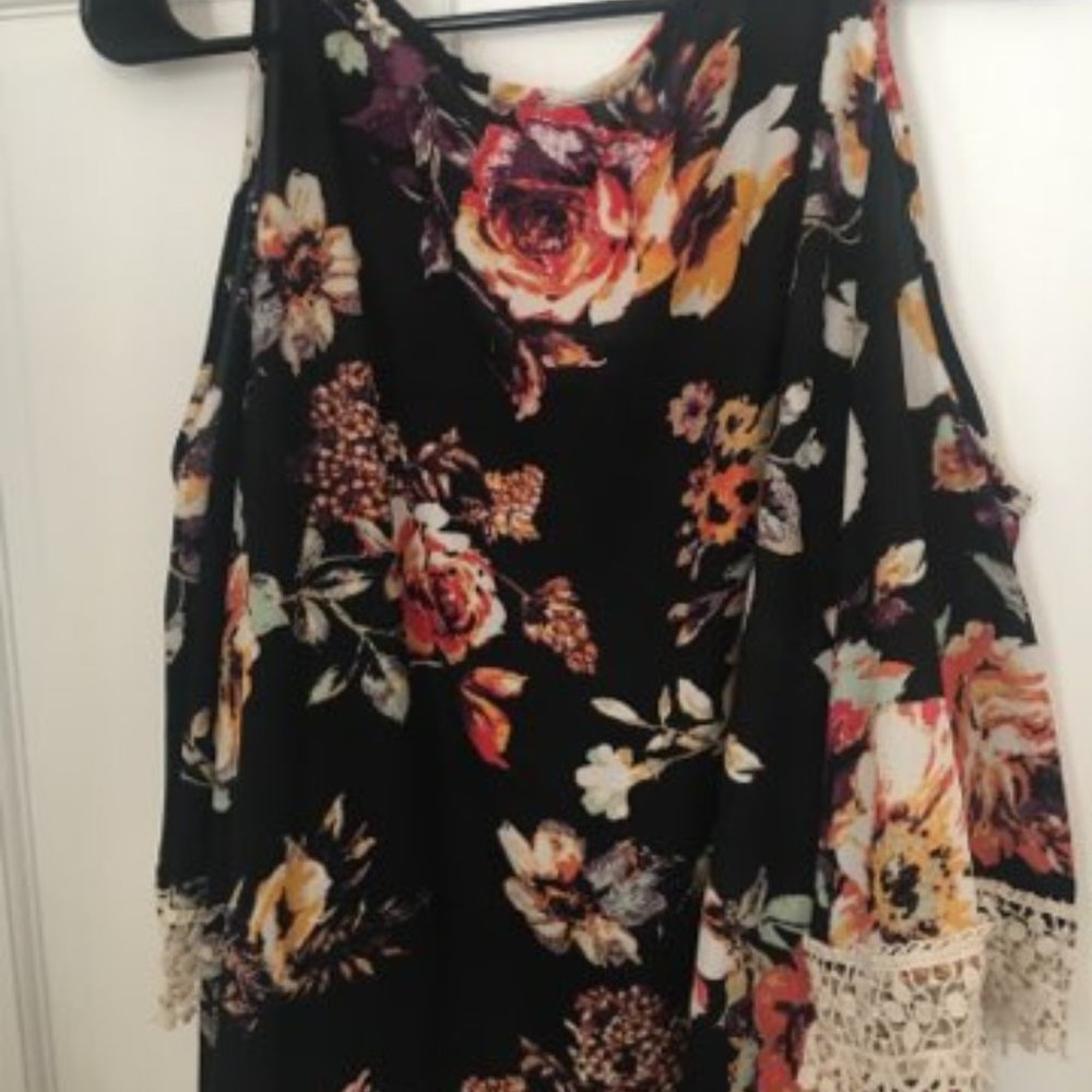 Floral Cold Shoulder Top